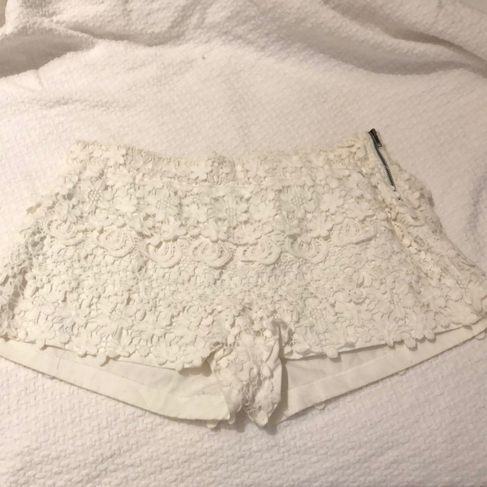 Zara shorts size medium